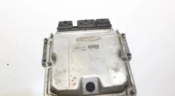 Peugeot 206 Engine control unit/module 9658373080 1265106181