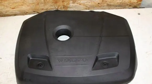 Volvo V40 Engine cover (trim) 31368884
