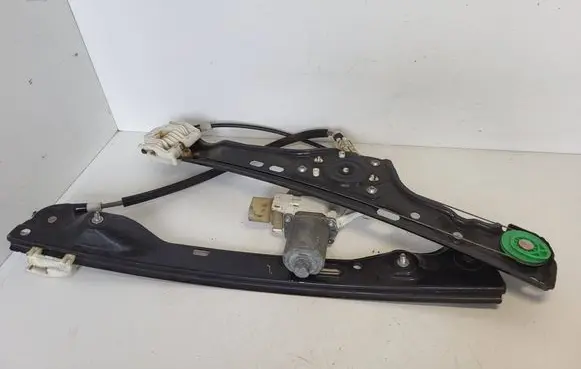BMW 5 E60 E61 Front door window regulator with motor 7060265