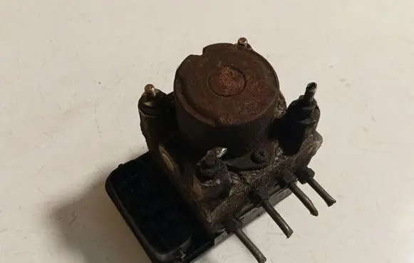 Toyota Previa (XR30, XR40) II ABS Pump 4451028080