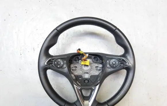 Opel Insignia B Steering wheel 