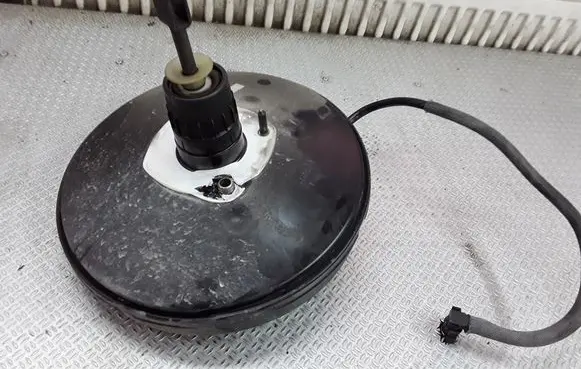 Renault Megane II Brake booster 8200157453