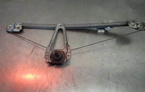 Mercedes-Benz E W124 Rear door manual window regulator 