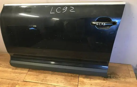 Volkswagen Touareg I Front door