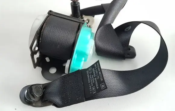 Nissan Note (E11) Rear seatbelt 88844BH05A 045520