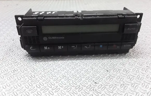 Volkswagen Golf IV Climate control unit