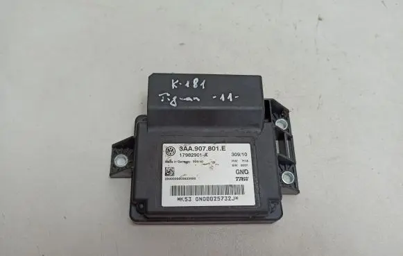 Volkswagen Tiguan Hand brake control module 3AA907801E