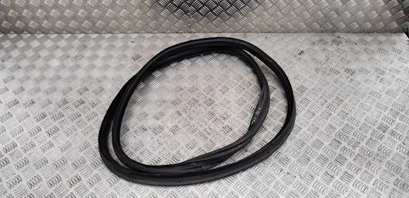 Volvo V70 Trunk rubber seal (body) 