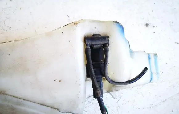Renault Scenic I Windscreen/windshield washer pump