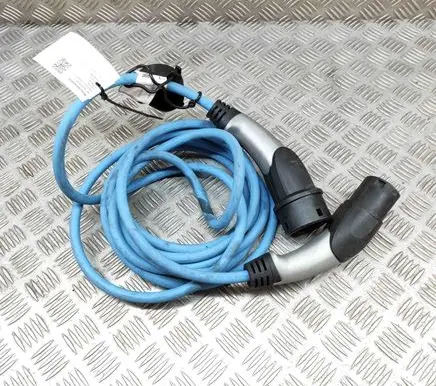 BMW 5 G30 G31 G38 Electric car charging cable 089110223 61902455070