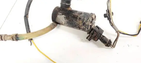 Volvo XC90 Windscreen/windshield washer pump