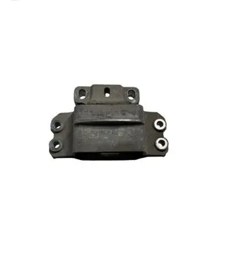 Engine mount bracket