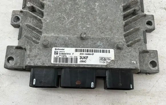 Ford Fiesta Engine control unit/module S180047013F AV2112A650EF