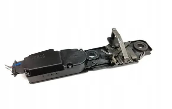 Volkswagen Eos Tailgate/trunk/boot lock/catch/latch 1Q0827383B