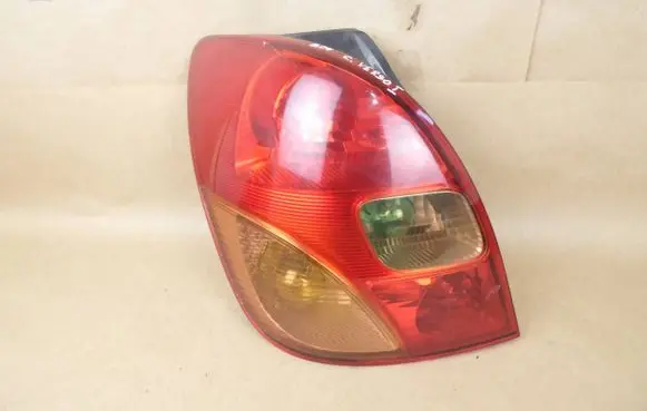 Toyota Corolla Verso E121 Rear/tail lights 13-71