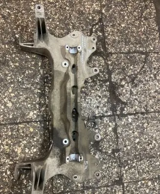 Citroen C3 Picasso Front subframe