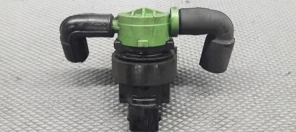 Mercedes-Benz C W203 Valve vacuum 0004703293