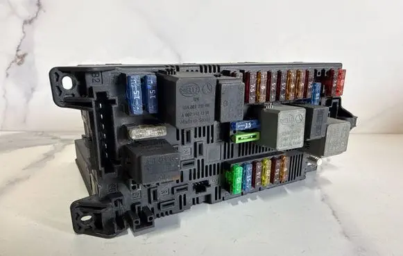 Mercedes-Benz E W211 SAM control unit 2115453901