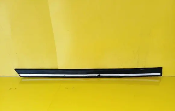Ford Escort Rear door trim (molding)