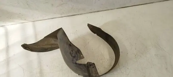 Front wheel arch liner splash guards