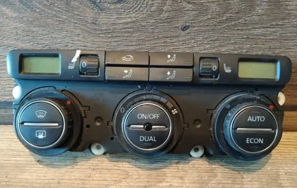 Volkswagen PASSAT B6 Climate control unit