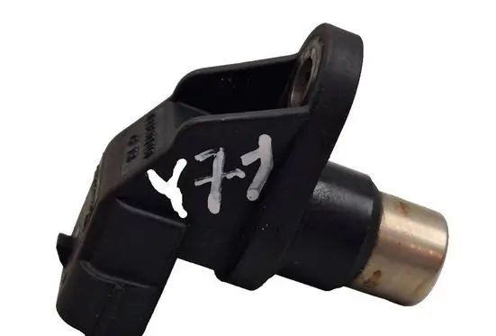 Volvo S60 Camshaft position sensor 2S7G12K073AA