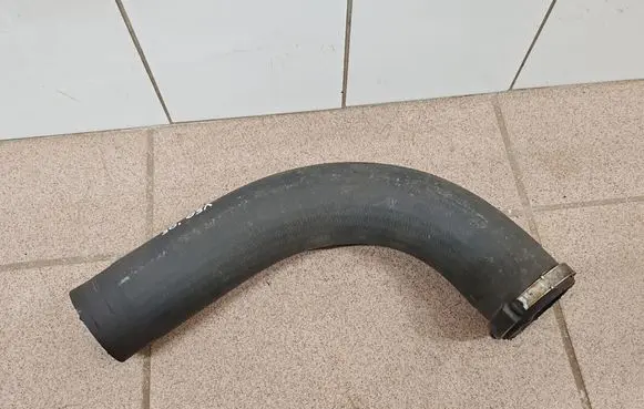 Intercooler hose/pipe
