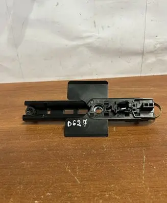 Land Rover Range Rover Sport L494 Seat belt adjustment rail 616773300 D627