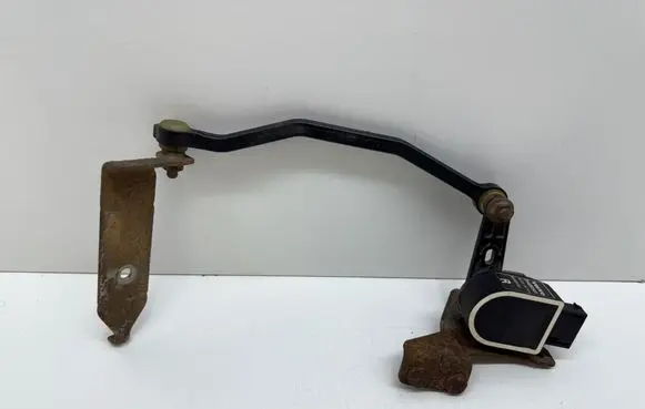 Volvo V60 Headlight/headlamp level sensor 31258179 31429141