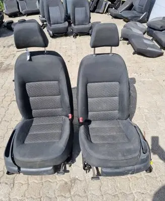 Skoda Octavia Mk2 (1Z) Front driver seat 