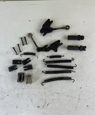 Dodge Nitro Handbrake/parking brake pads 