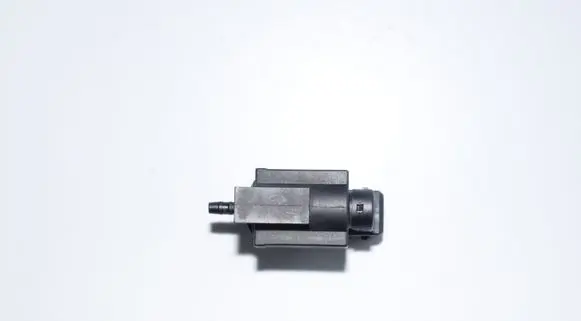 BMW 5 E39 Turbo solenoid valve 1742712