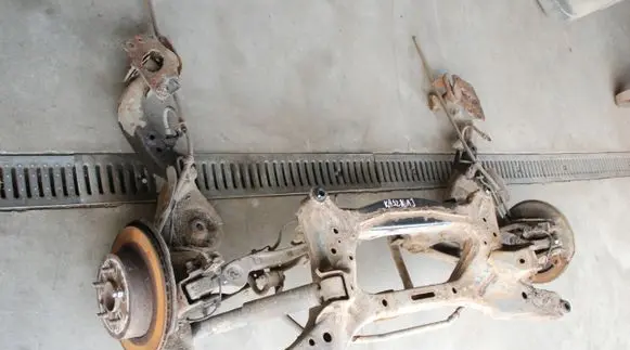 Nissan Qashqai Rear axle beam 131KM