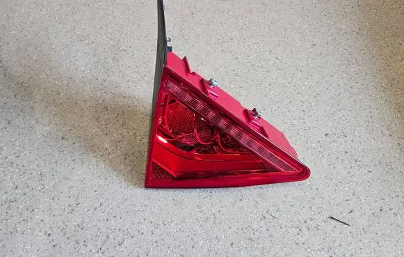 Audi A7 S7 4G Tailgate rear/tail lights 4G8945093