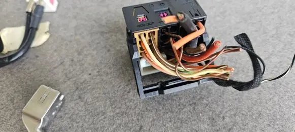 Mercedes-Benz C W204 Sound system wiring loom A0015456930 A2049006202 BE9075
