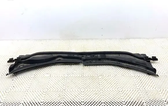 Mazda 3 Wiper trim BCKA507S1