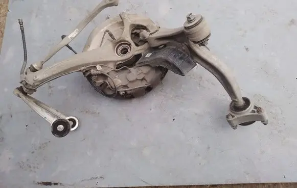 Porsche Panamera (971) Front wheel hub spindle knuckle