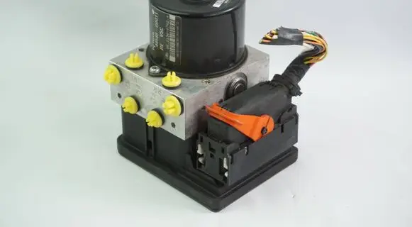 Toyota Yaris ABS Pump 445400D011 895410D030