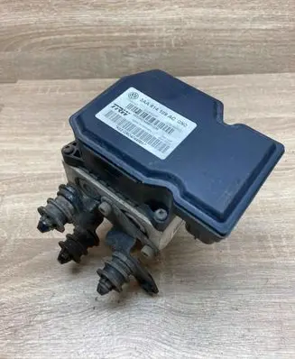 Volkswagen PASSAT B6 ABS Pump 3AA614109AC 17618943A