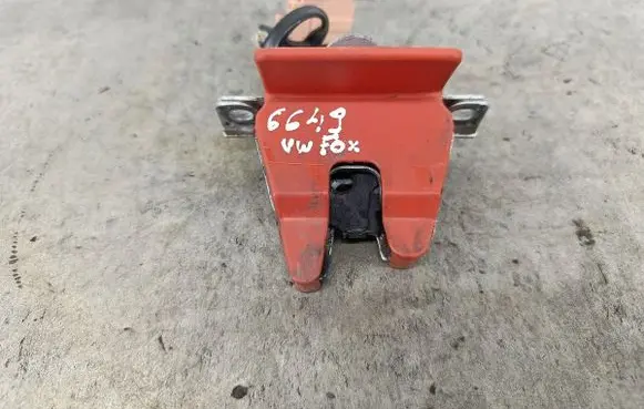 Volkswagen Fox Tailgate lock latch 5Z6827505J
