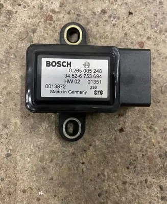 BMW 5 E39 ESP acceleration yaw rate sensor 34526753694 0013872 0265005248