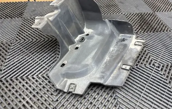 Alfa Romeo Giulia Front bumper skid plate/under tray B985