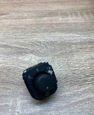 Volkswagen PASSAT B6 Wing mirror switch 1K0959565F