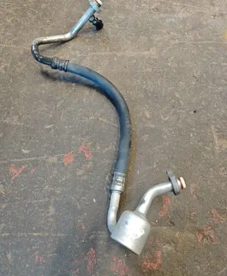 Volvo V40 Air conditioning (A/C) pipe/hose