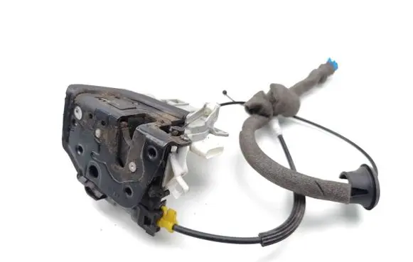 Audi A1 Front door lock 8J2837015E