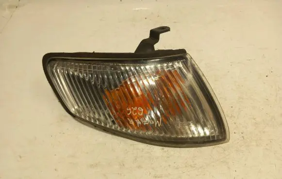 Mazda 626 Front indicator light 082161540rb