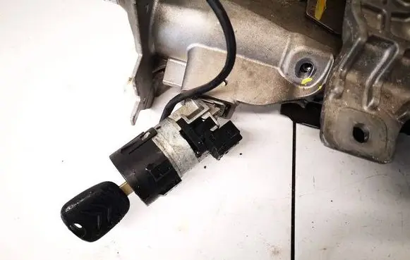 Citroen C4 Grand Picasso Ignition lock 9663123380