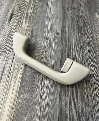 Honda CR-V Rear interior roof grab handle