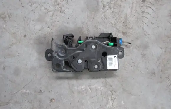BMW 1 F40 Tailgate lock latch C36163106 16367210 U738328217