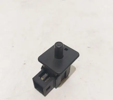 Mercedes-Benz C W202 Front door sensor 2028209510 30012301 6486